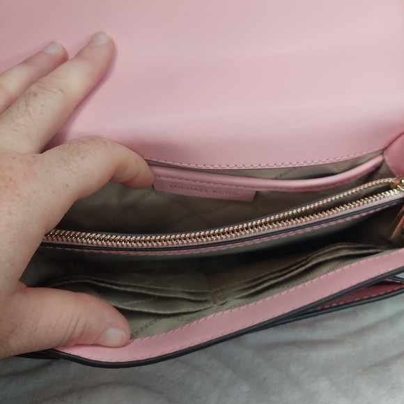 Michael Kors pink snakeskin Jade Shoulder / Crossbody Purse EUC $489 retail - Picture 9 of 14